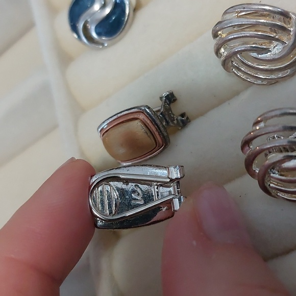 Lot Of 5 Pair Silvertone Clipon Clip On Earrings Liz Claibourne - Picture 6 of 7